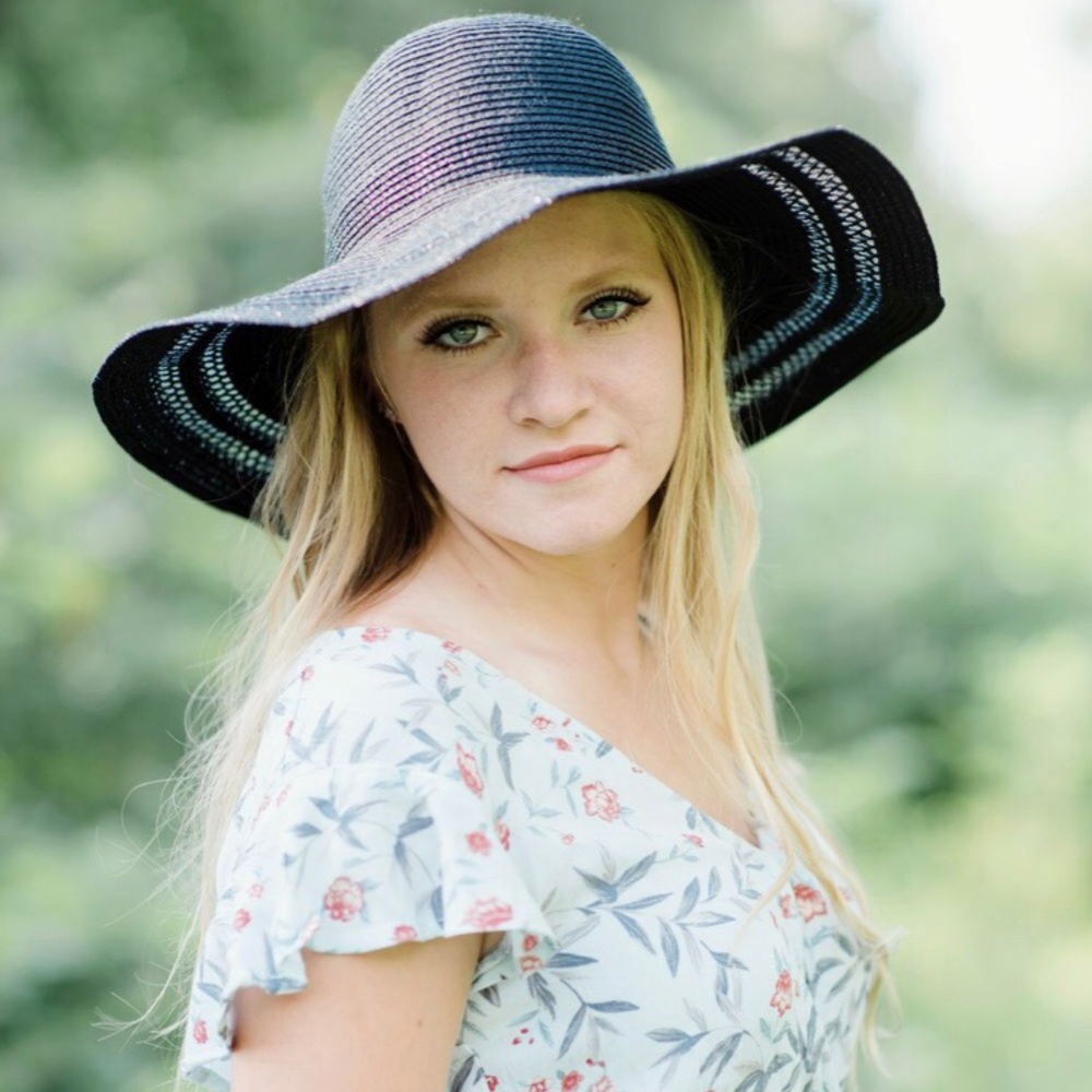 Meet your Posher, Abby